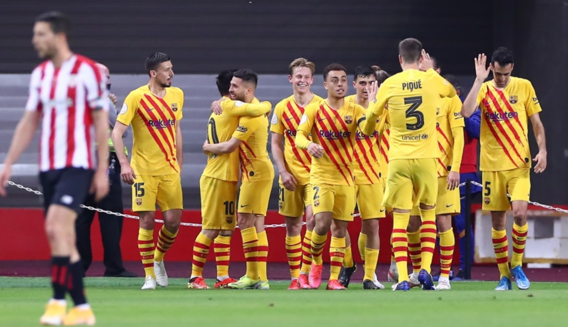 Time de Xavi volta a marcar 4 gols e vive melhor fase da temporada