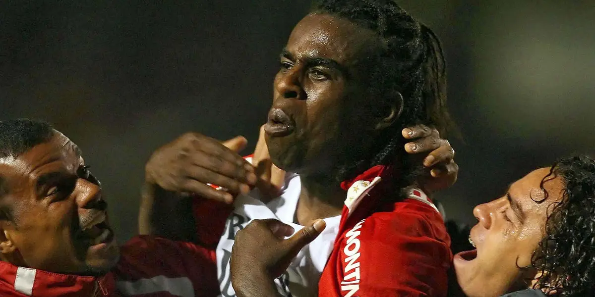 Tinga curte mais sua vida em seu novo emprego do que quando era o astro do futebol e campeão da Copa Libertadores