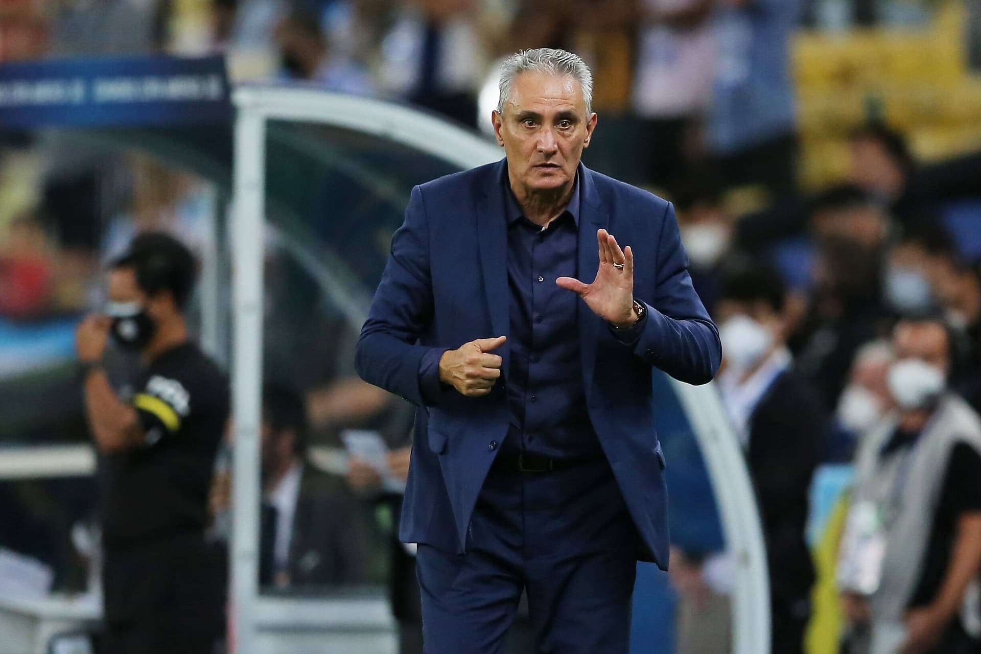 Tite balança no cargo após perder a Copa América 2021 para a Argentina