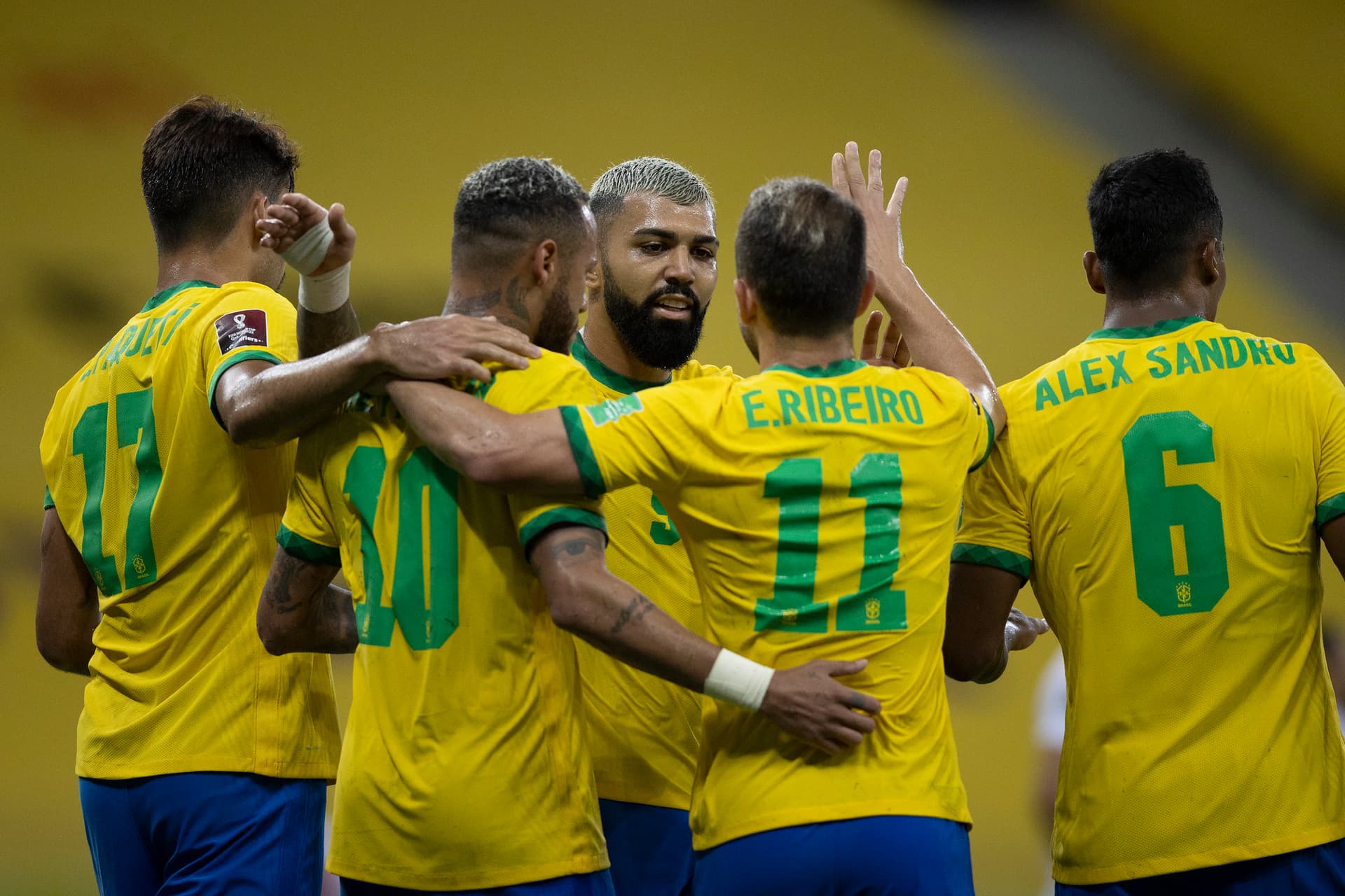 Tite faz nova convocação na sexta-feira (17) e jogadores que atuam na Inglaterra não serão desfalques em outubro