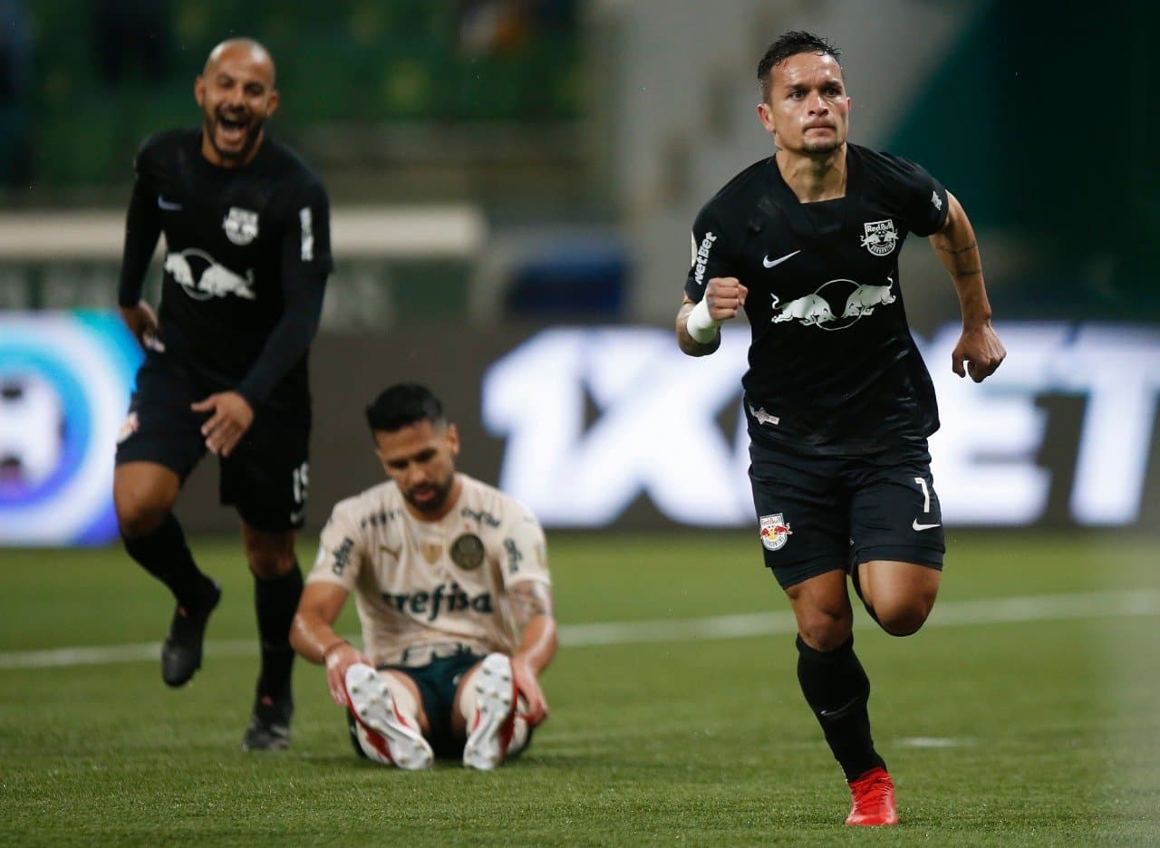 Tomás fez o Bragantino 4-2 contra o Verdao e uma briga coletiva estourou. E em que momento