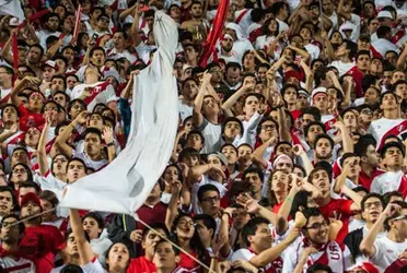 Torcedores da seleção peruana chegam ao estádio do confronto entre Peru x Brasil e fazem promessa ao selecionado brasileiro