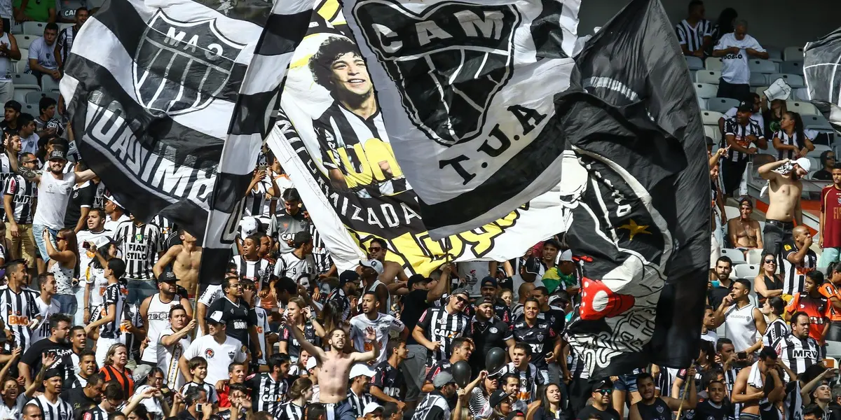 Torcedores do Galo cobraram jogadores e o treinador Antonio Mohamed