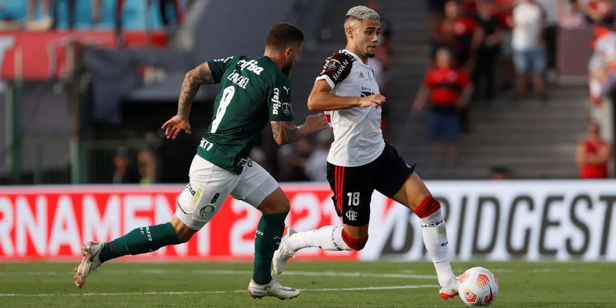 Torcedores levantam a opção de contar com o meia