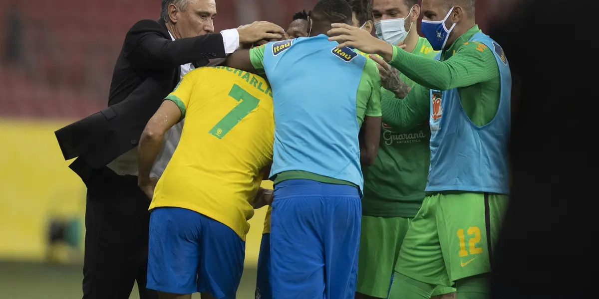 Torcedores vaiaram um dos nomes da Seleção quando apareceu no telão do estádio