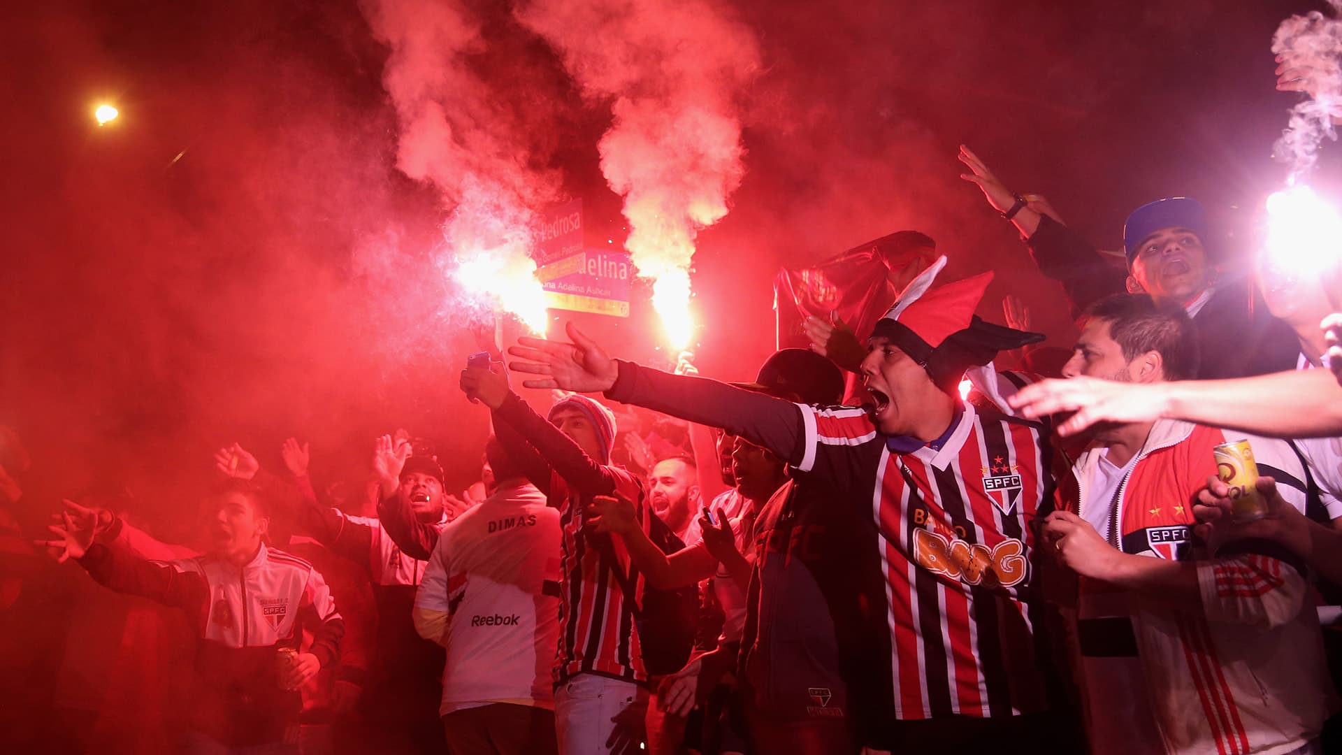 Torcida foi às redes sociais expressar toda a insatisfação contra a atual gestão