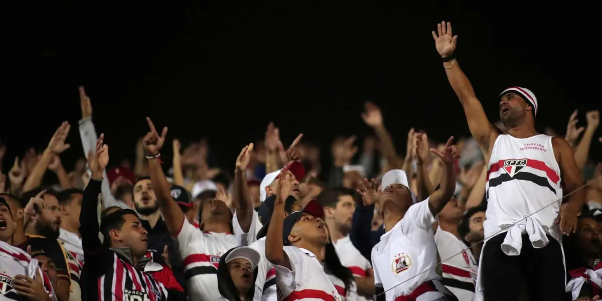 Torcida tem se revoltado com as atitudes da diretoria e agora tem uma nova rusga