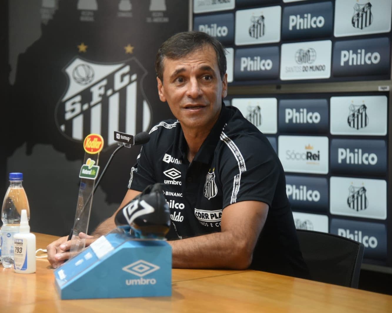 Treinado abriu o jogo sobre sua turbulenta passagem pelo Santos