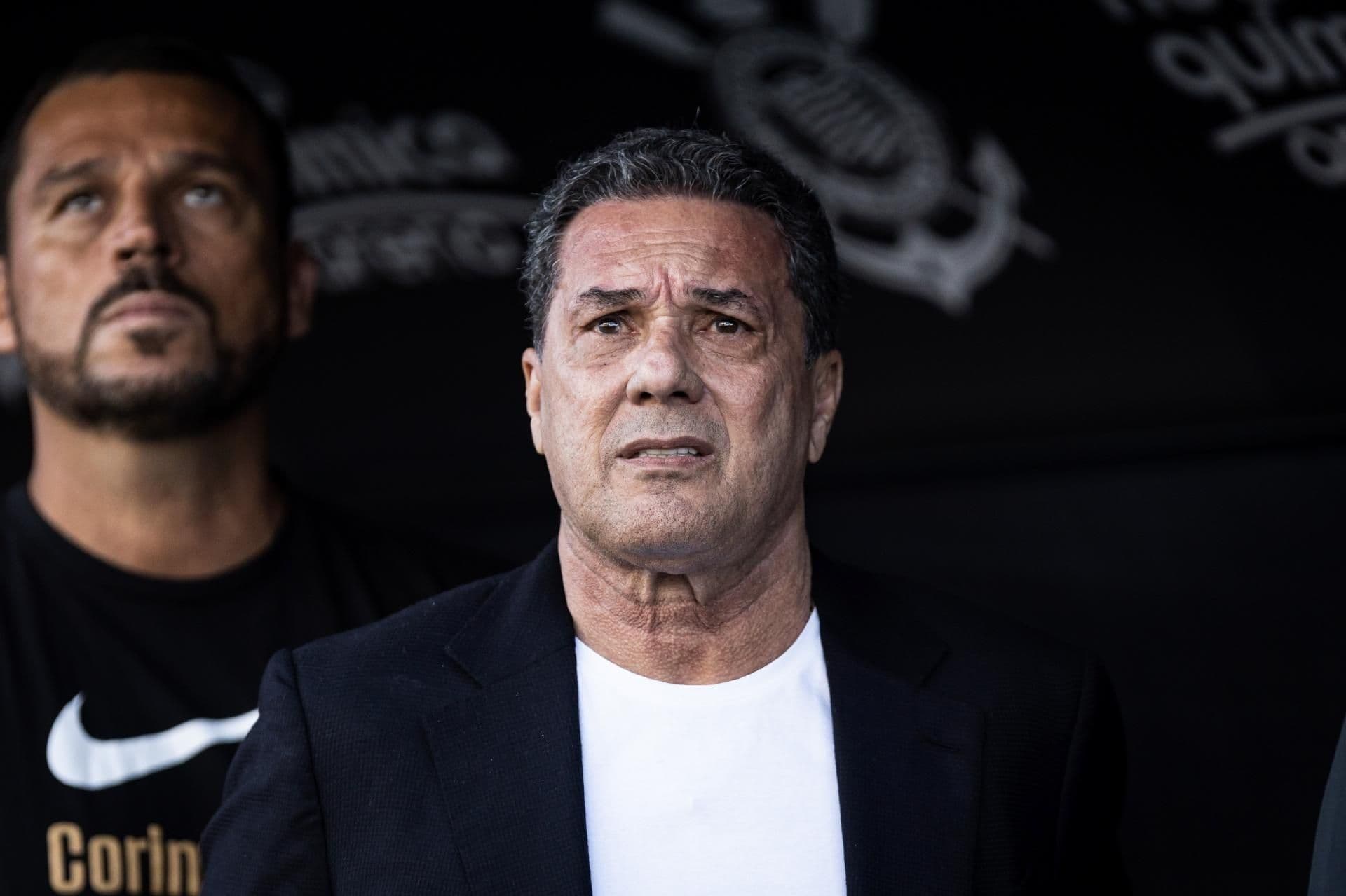 Treinador ainda não venceu sob o comando do Timão
