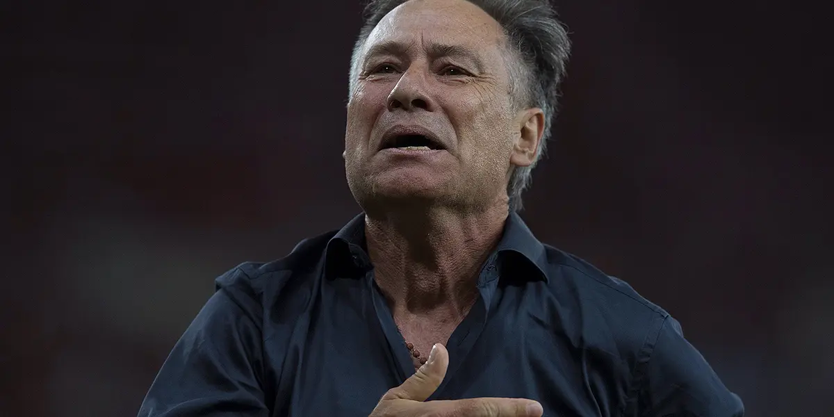 Treinador argentino pediu demissão do comando do Peixe nesta segunda-feira (26)