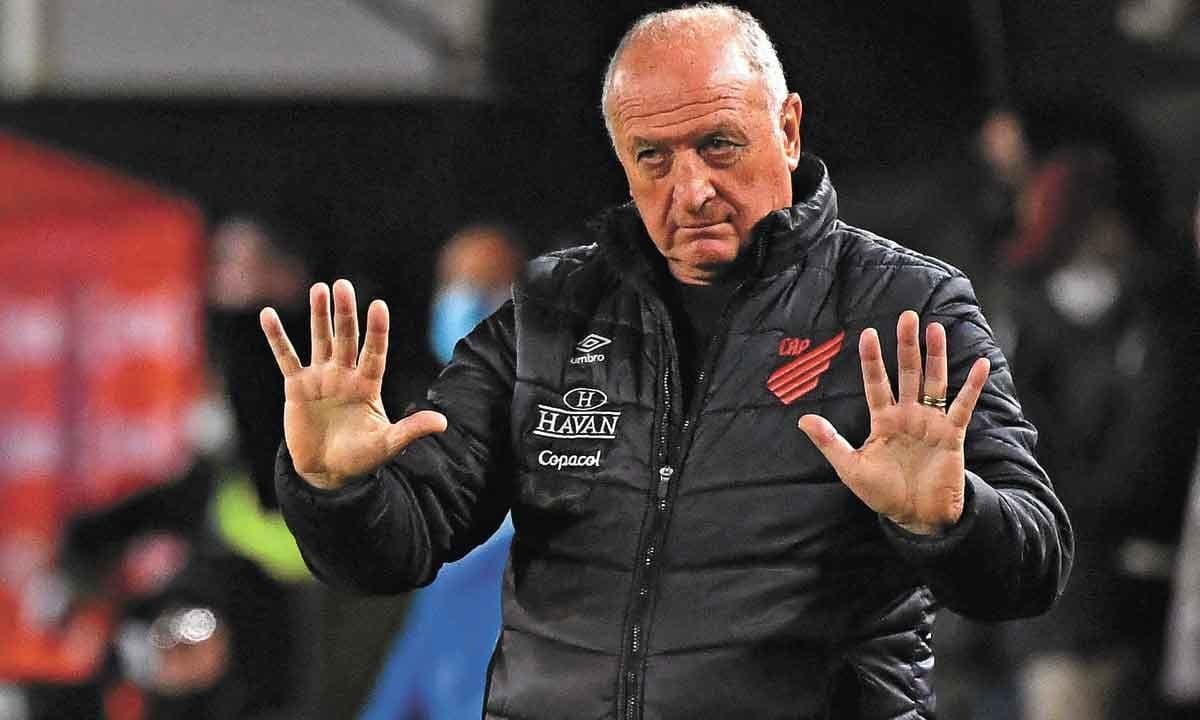 Treinador deixou jogador 1 mês sem jogar