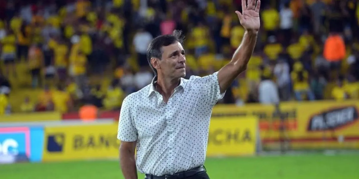 Treinador do Barcelona de Guayaquil ordenou retorno de destaque do Fluminense