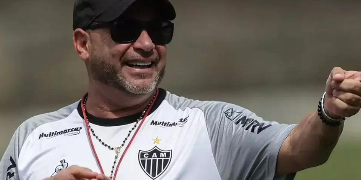 Treinador do Galo se manifestou sobre a torcida após vitória sobre o Dragão