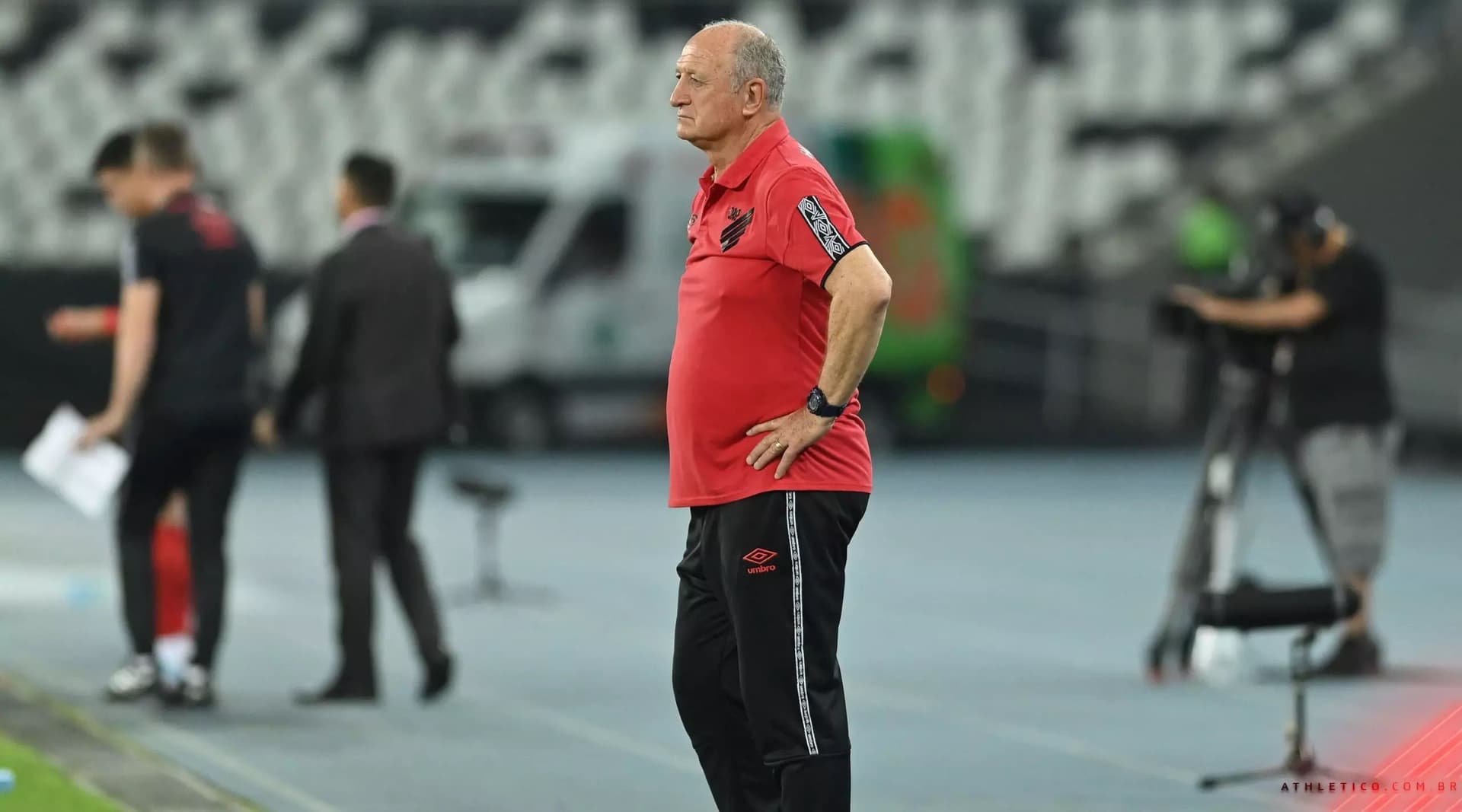 Treinador e diretoria farão comunicado em breve