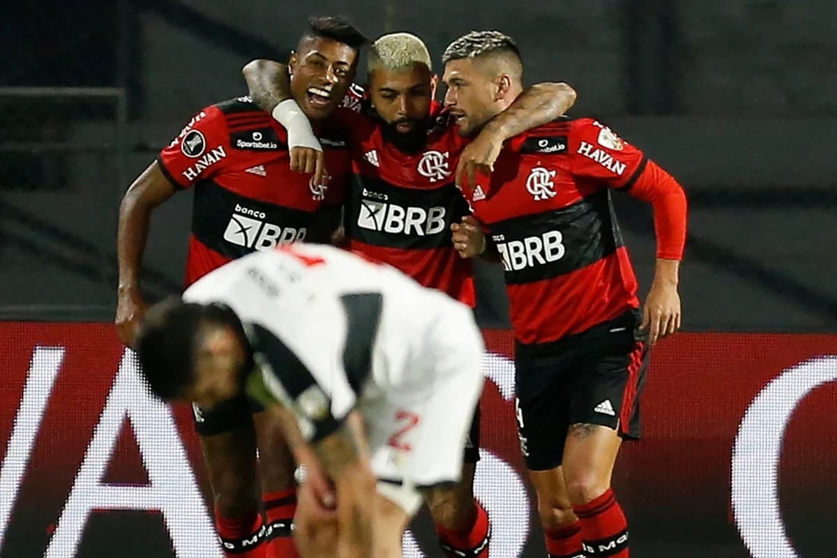 Treinador e diretoria monitoram a situação de ponta do Grêmio
