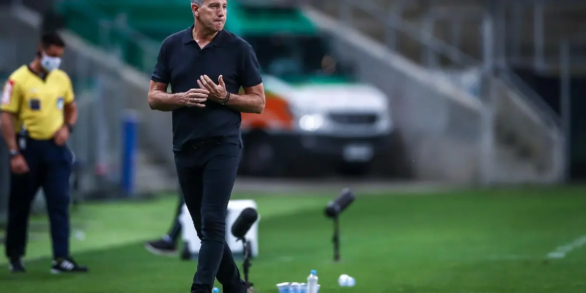 Treinador está sem clube há duas semanas