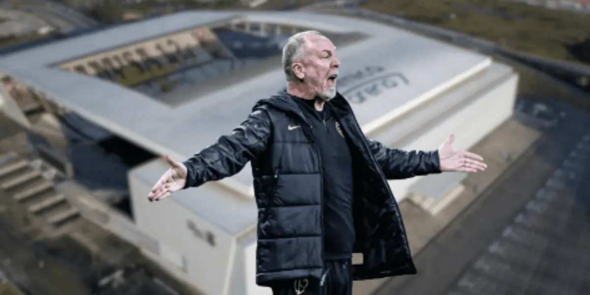 Treinador estava no colorado antes de assumir o Timão