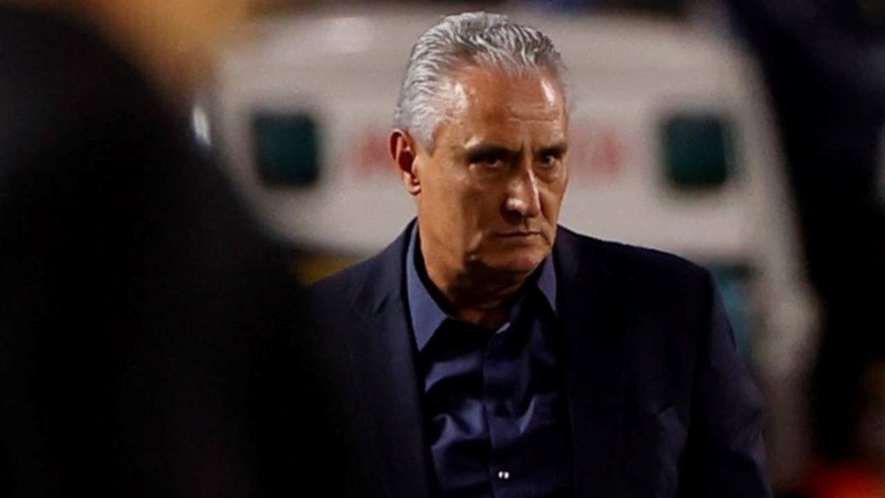 Treinador ficou furioso durante a coletiva de imprensa