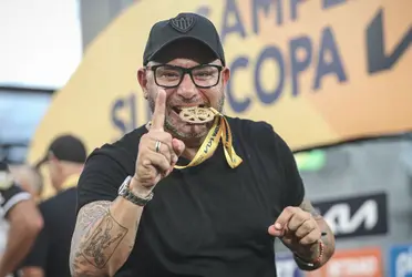 Treinador ganhou seis títulos no comando do Galo e volta para substituir El Turco Mohamed, demitido