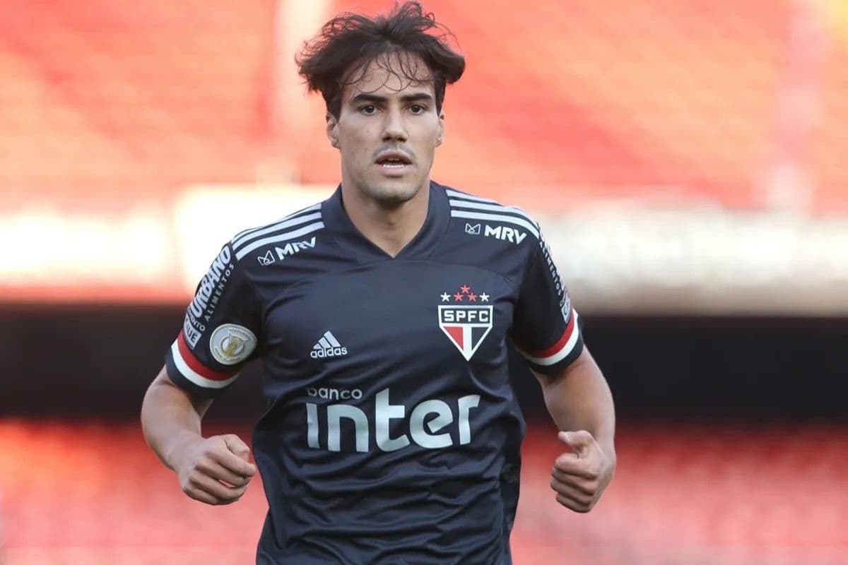 Treinador gostava muito do atleta que preferiu jogar em outro time