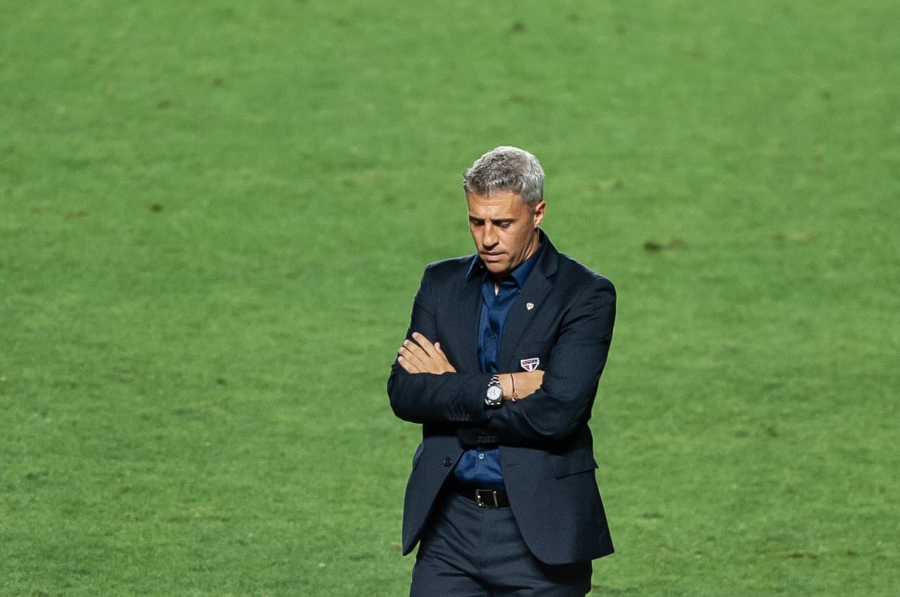 Treinador não sabe o que é uma vitória há quatro jogos no Brasileirão