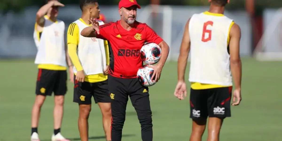 Treinador português tem impressionado os atletas com seu estilo de treinamento