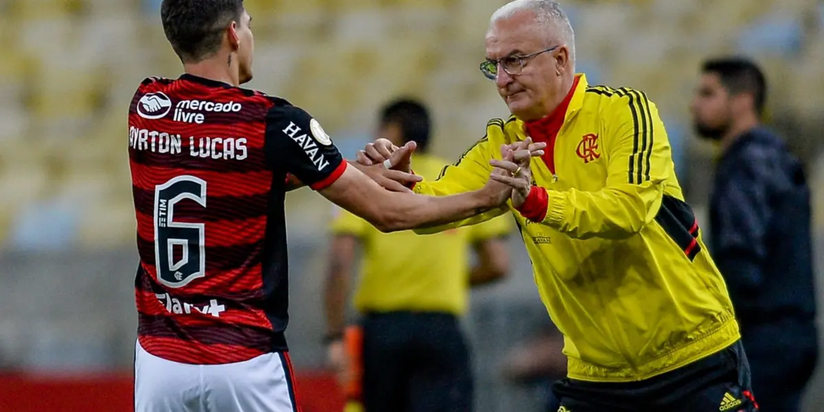 Treinador rubro-negro demorou para fazer as trocas necessárias