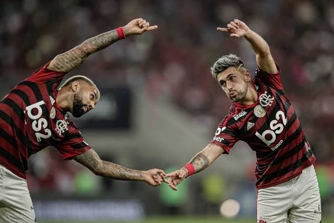 Treinador rubro-negro está de olho em reforços para seu elenco