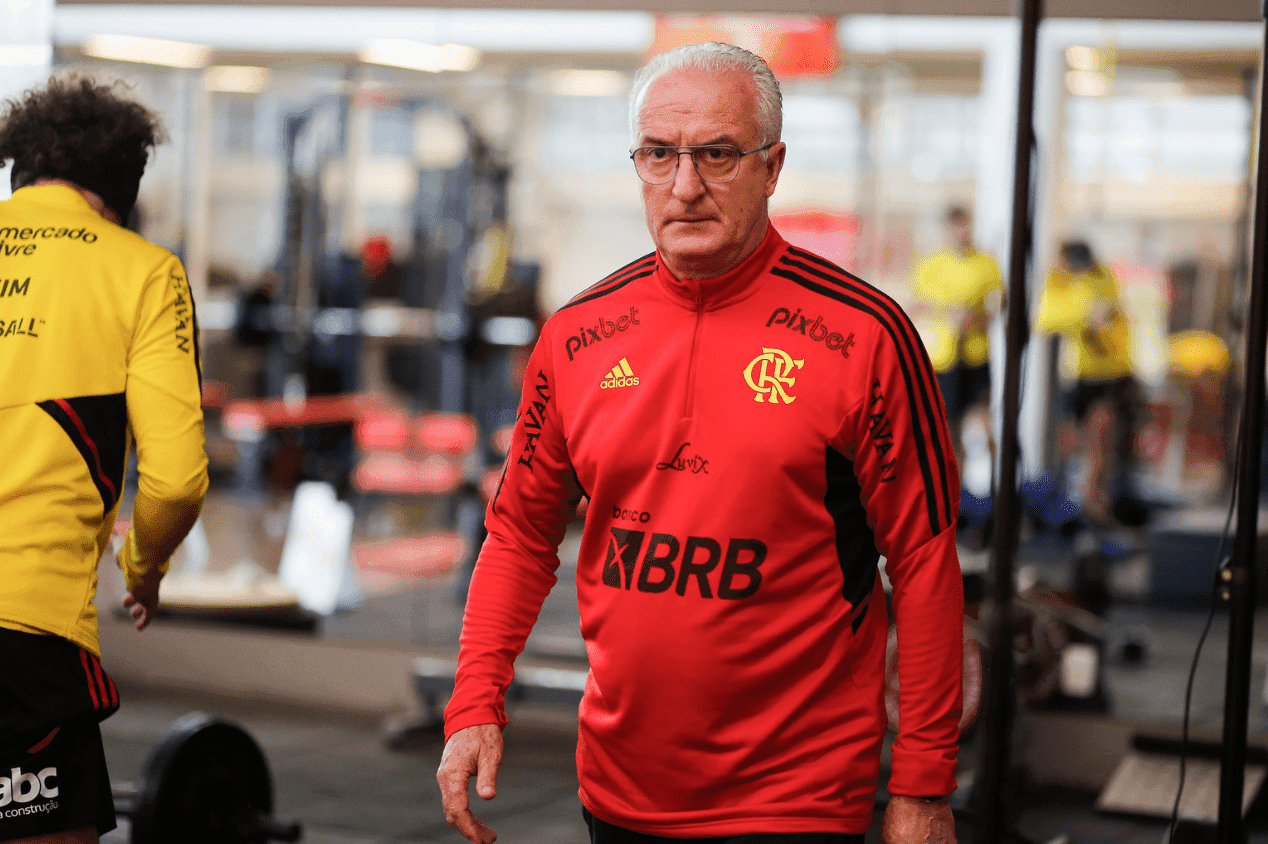 Treinador rubro-negro tem tentado animar os jogadores