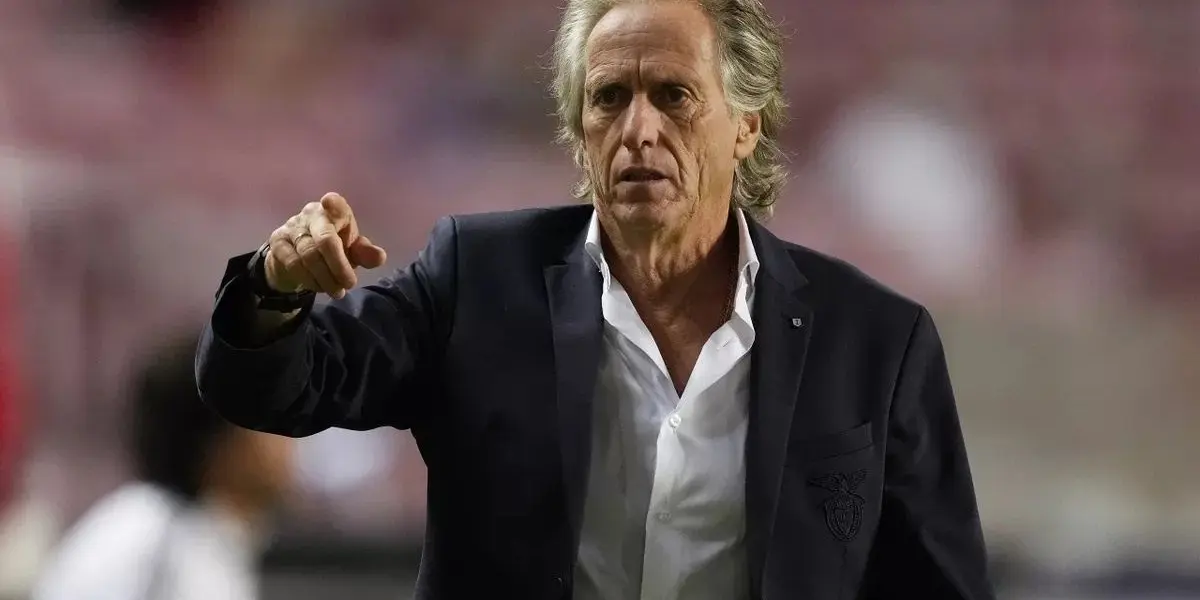 Treinador se aproxima dos números do português