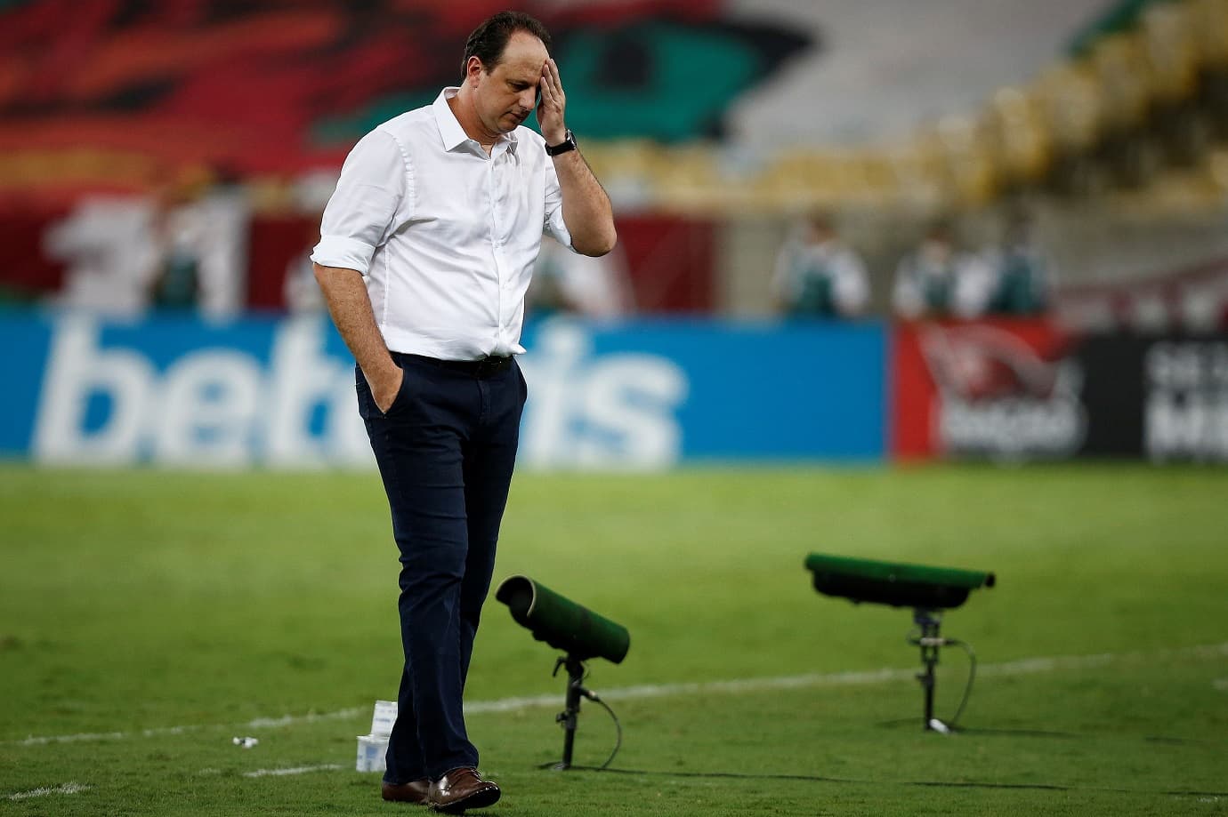 Treinador terá problemas para montar o time nos prócimo jogos devido aos desfalques