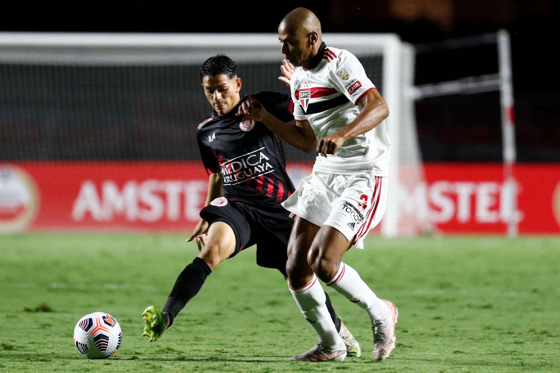 Tricolor está na liderança do grupo E