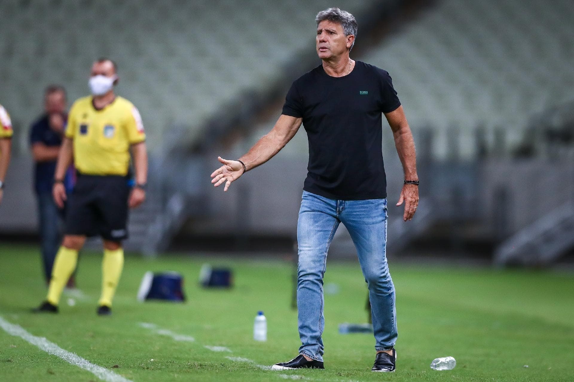 Tricolor estaria por detalhes para anunciar o treinador