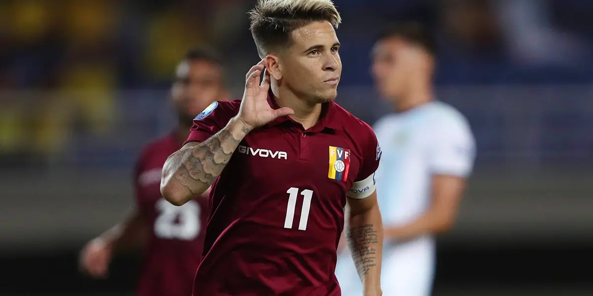 Tricolor pretende negociar para abaixar os valores pedidos pelo Toronto FC