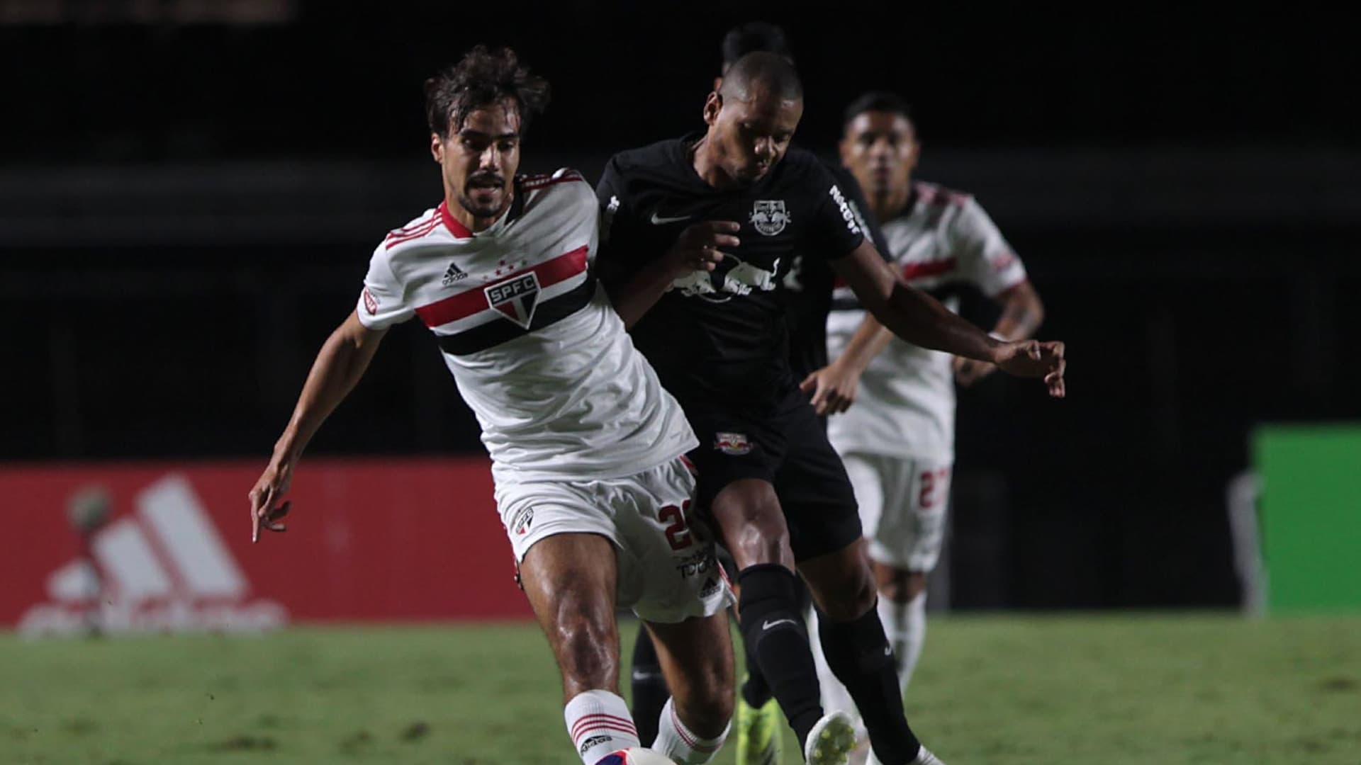 Tricolor saiu derrotado de campo, mas com cofre cheio