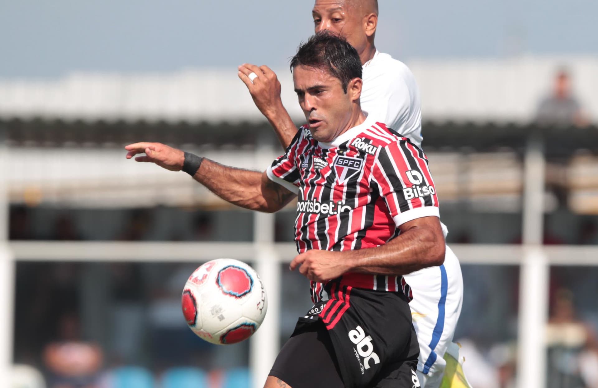 Tricolor vence o Água Santa por 1-2