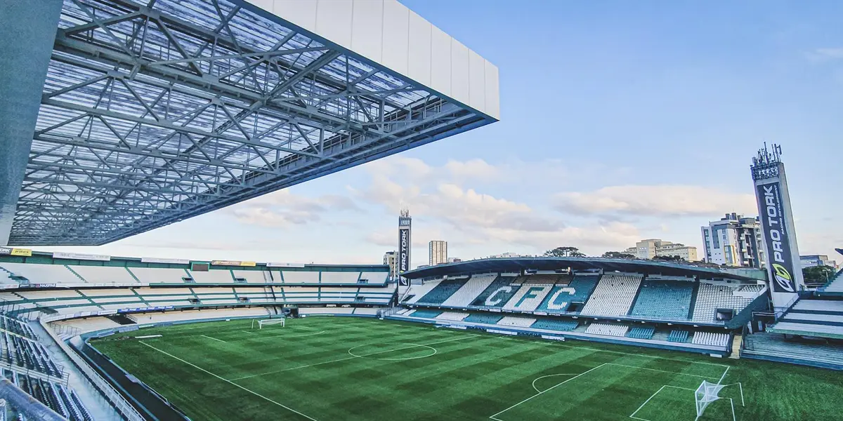 Tricolor visita a equipe paranaense
