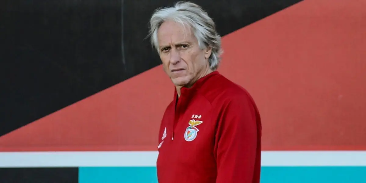 Trienador teve nome cantado durante eliminação da Copa do Brasil