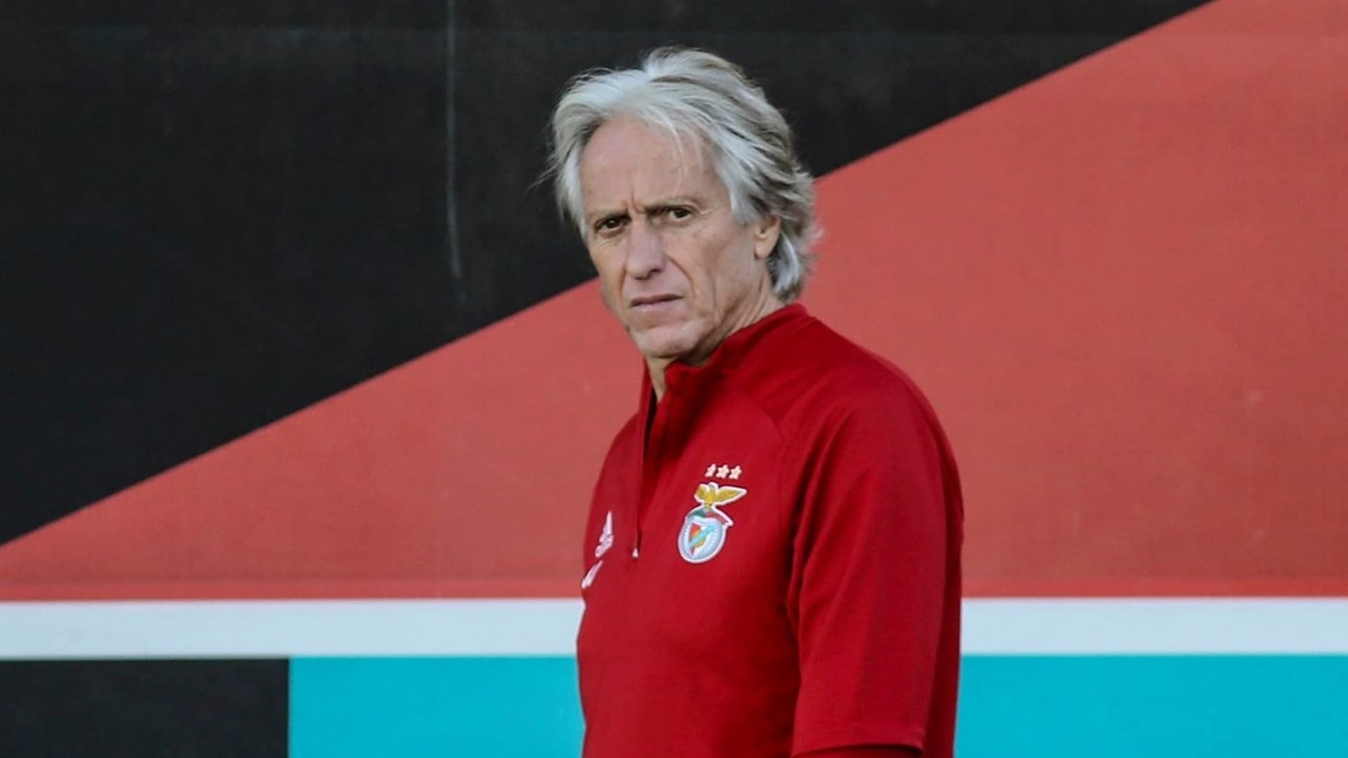 Trienador teve nome cantado durante eliminação da Copa do Brasil