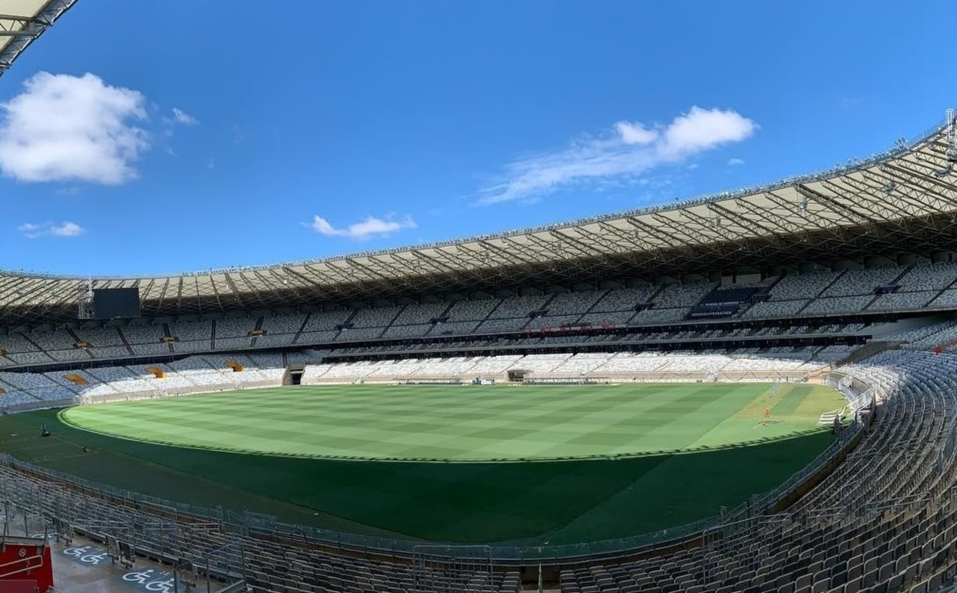 Tudo sobre a estreia do atual campeão nacional