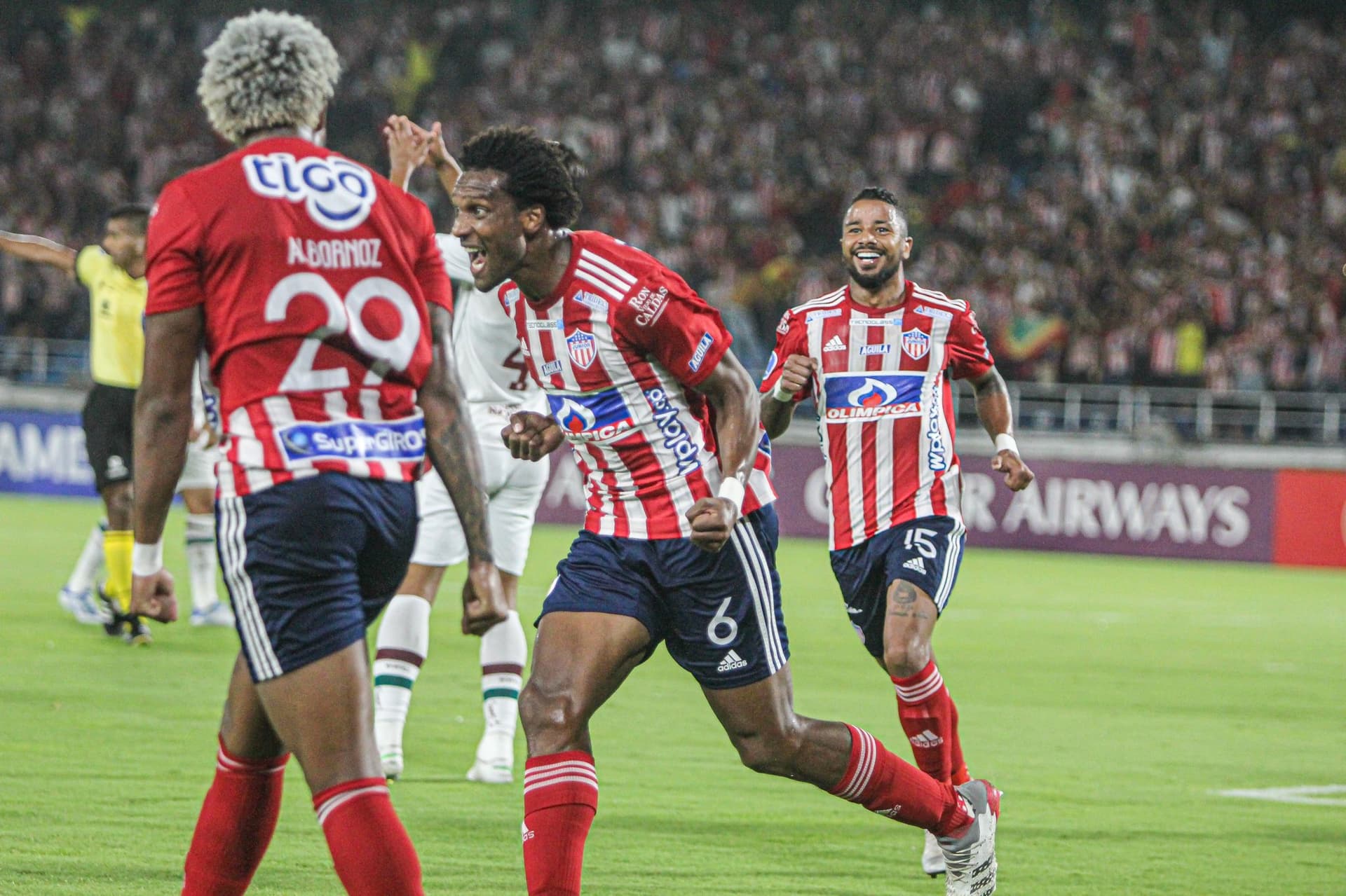 Unión Santa Fe vence e assume a ponta do Grupo H