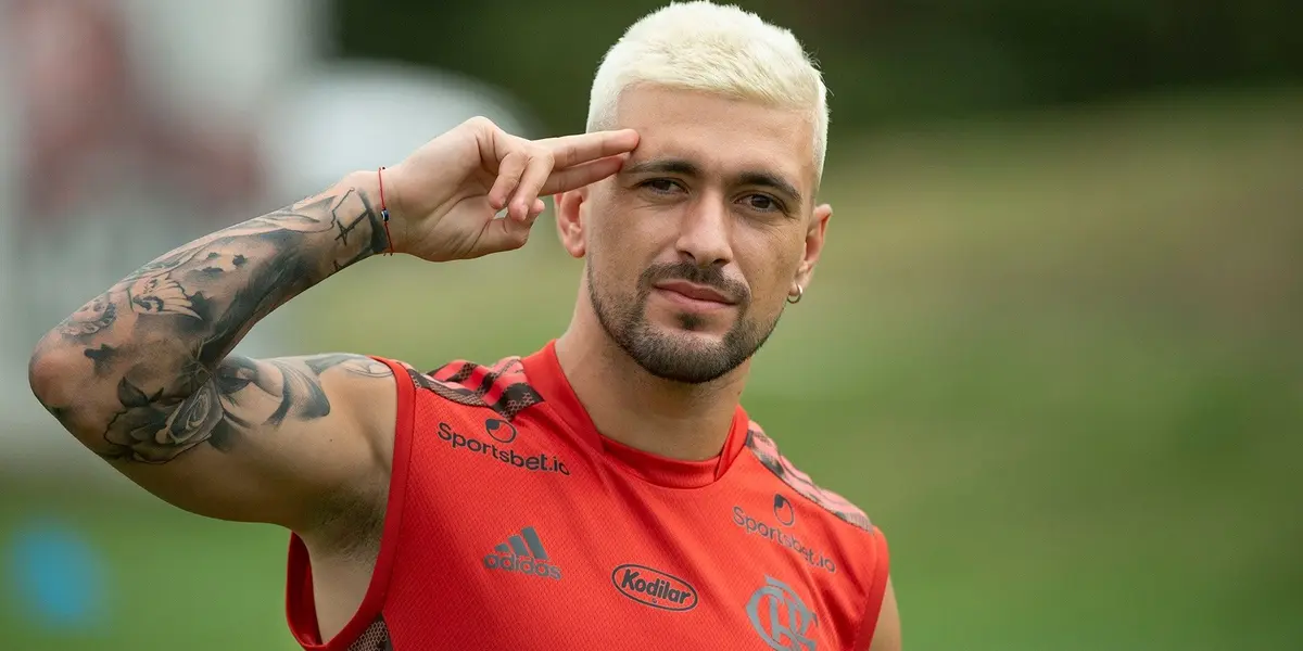 Uruguaio foi um dos poucos destaques positivos do desempenho pífio da Seleção Uruguaia