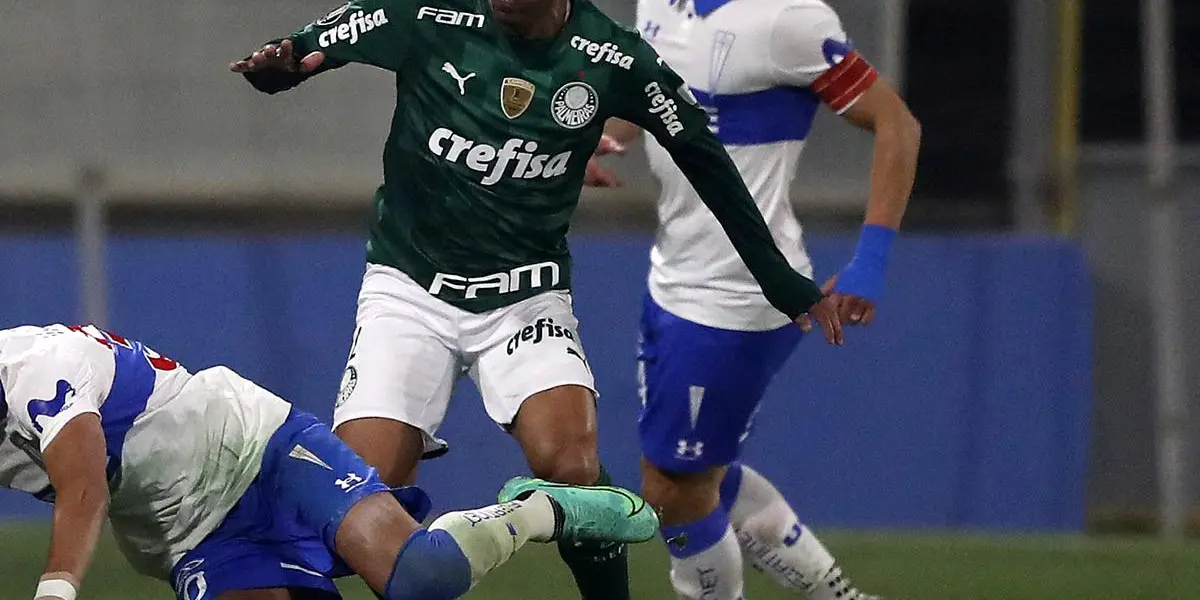 Valber Huerta voltou a Santiago na sexta-feira após sua transferência fracassada para o Palmeiras. O jogador entrará na pré-temporada da UC na segunda-feira, 3 de janeiro.