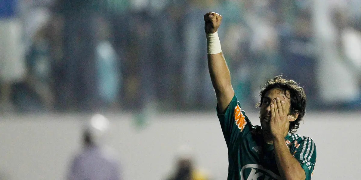 Valdívia está sem clube desde o início de julho