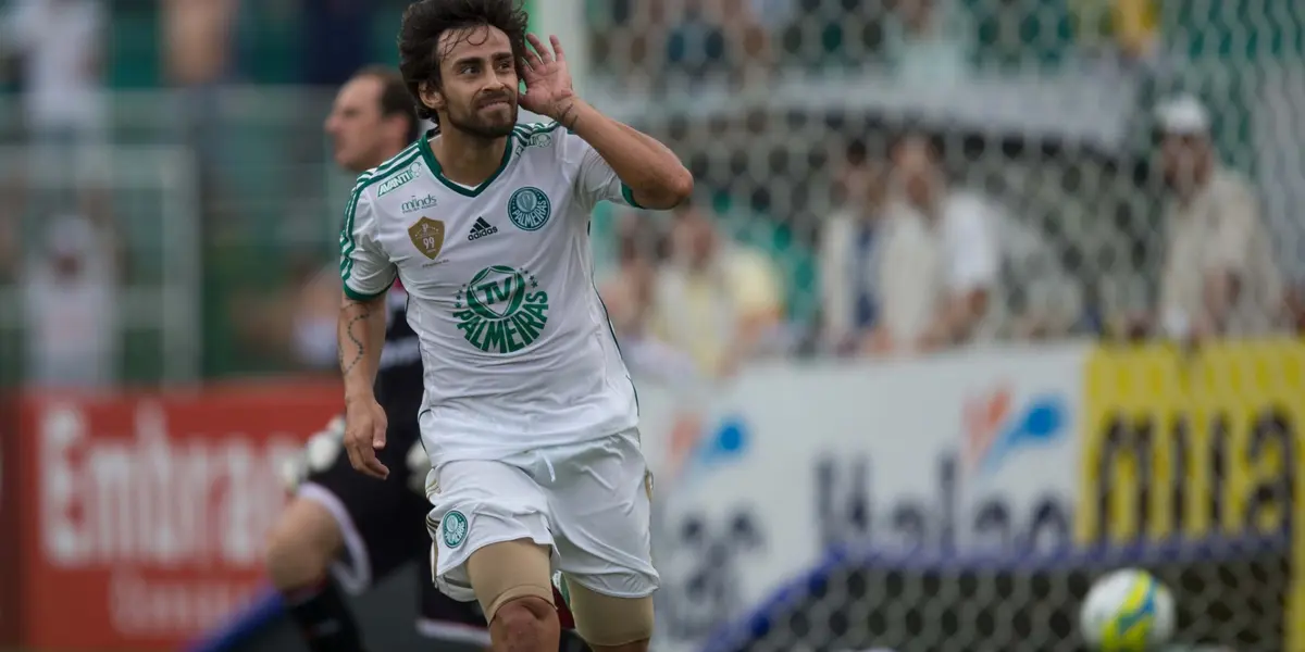 Valdivia marcou presença nas redes sociais enlouquecido com a vaga do Palmeiras na final da Copa Libertadores 2021