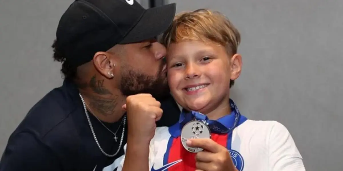 Valores pagos pelo craque do PSG ao filho gerou uma revolta generalizada na internet