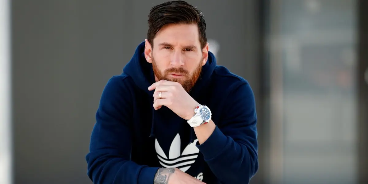 Veja os detalhes do relógio do astro do Paris Saint-Germian que chamou atenção numa foto postada nos últimos dias