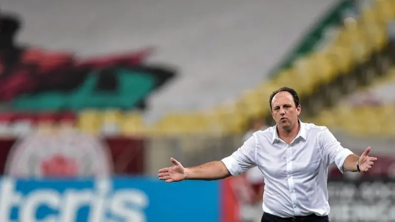 Vida do comandante rubro-negro está nada fácil