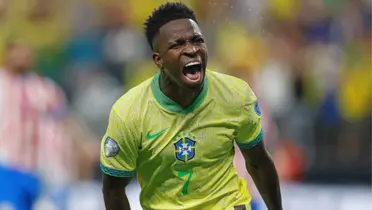 Vini Jr comemora gol da Seleção Brasileira