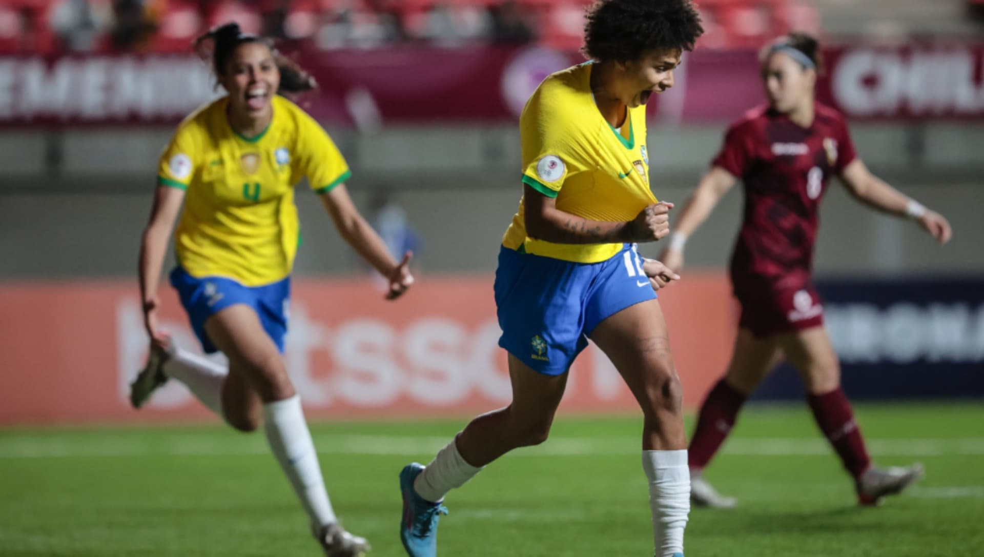 Vitória por 1-0 no último jogo da competição